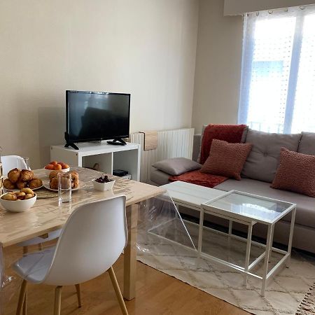 Joli Appartement En Plein Centre Libourne Bagian luar foto