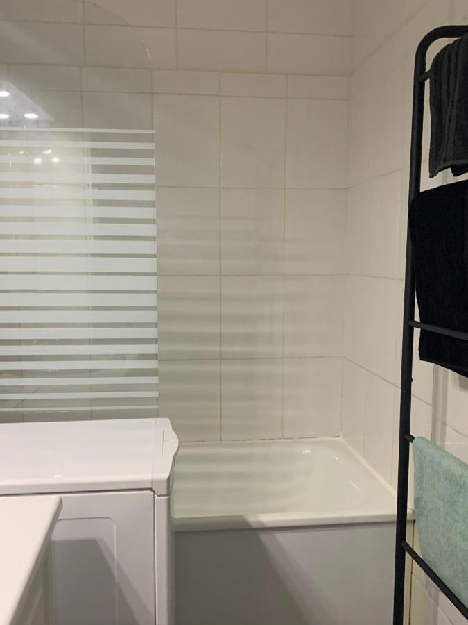 Joli Appartement En Plein Centre Libourne Bagian luar foto