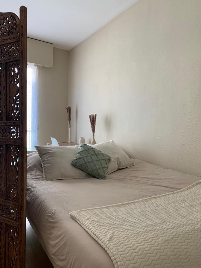 Joli Appartement En Plein Centre Libourne Bagian luar foto